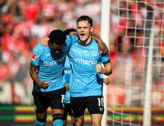 乐鱼体育-包含勒沃库森逆转战胜对手，球员喜极而泣的词条