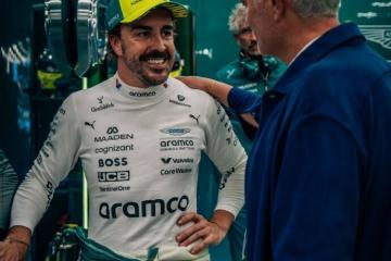 乐鱼体育app-阿斯顿马丁完胜雷诺车队，阿隆索统治全场