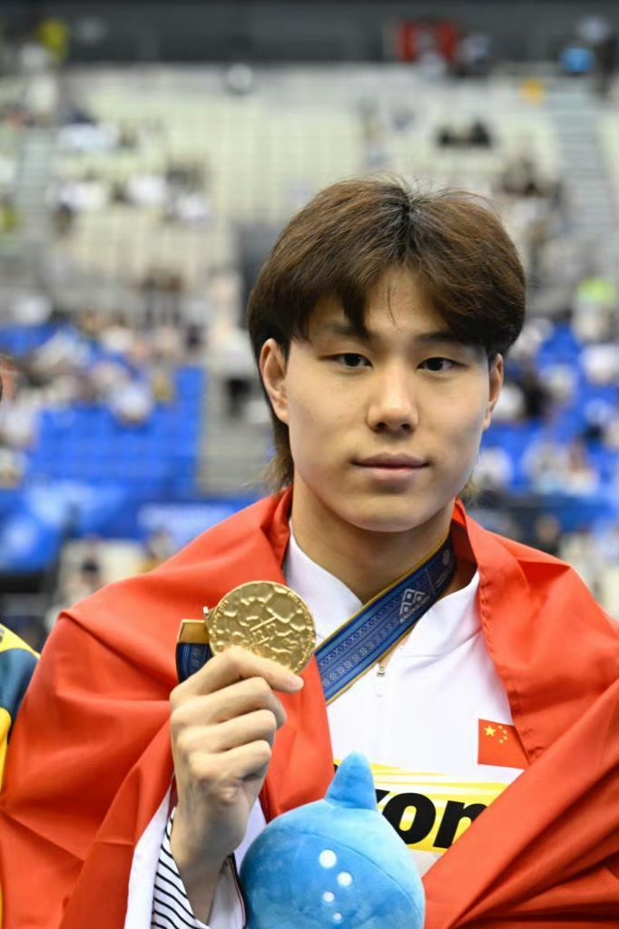 乐鱼app-日本游泳选手刷新世界纪录,夺得冠军